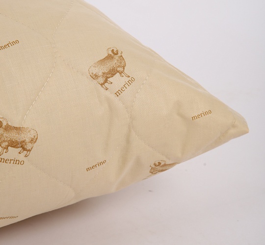 Подушка 70х70 Овечка (внешний слой: синтетическое волокно с добавлением шерсти, наполнитель: искусственный лебяжий пух, чехол: тик смесовый)