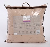 Подушка 70х70 Верблюд (верхний слой: синтетическое волокно с добавлением шерсти, наполнитель: силиконизированное шаровое волокно, чехол: тик смесовый)