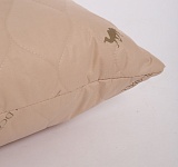 Подушка 70х70 Верблюд (верхний слой: синтетическое волокно с добавлением шерсти, наполнитель: силиконизированное шаровое волокно, чехол: тик смесовый)