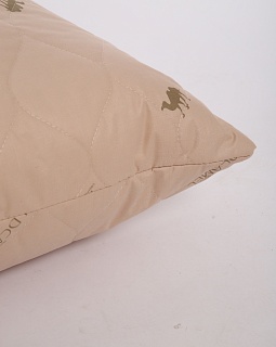 Подушка 70х70 Верблюд (верхний слой: синтетическое волокно с добавлением шерсти, наполнитель: силиконизированное шаровое волокно, чехол: тик смесовый)